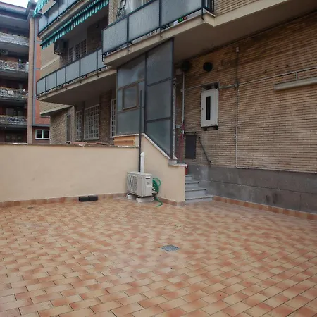 Benny Urban House Appia Apartment *